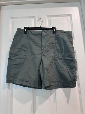 Magellan Outdoors Olive Green Cargo Shorts